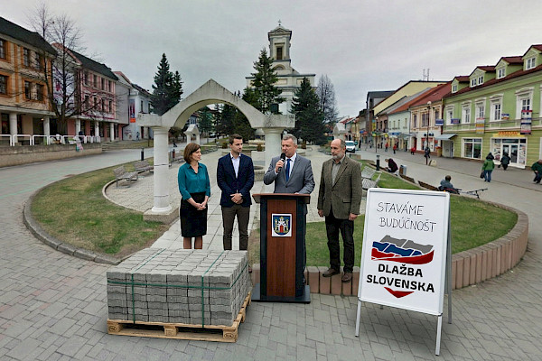 Vzniká nová strana Dlažba Slovenska